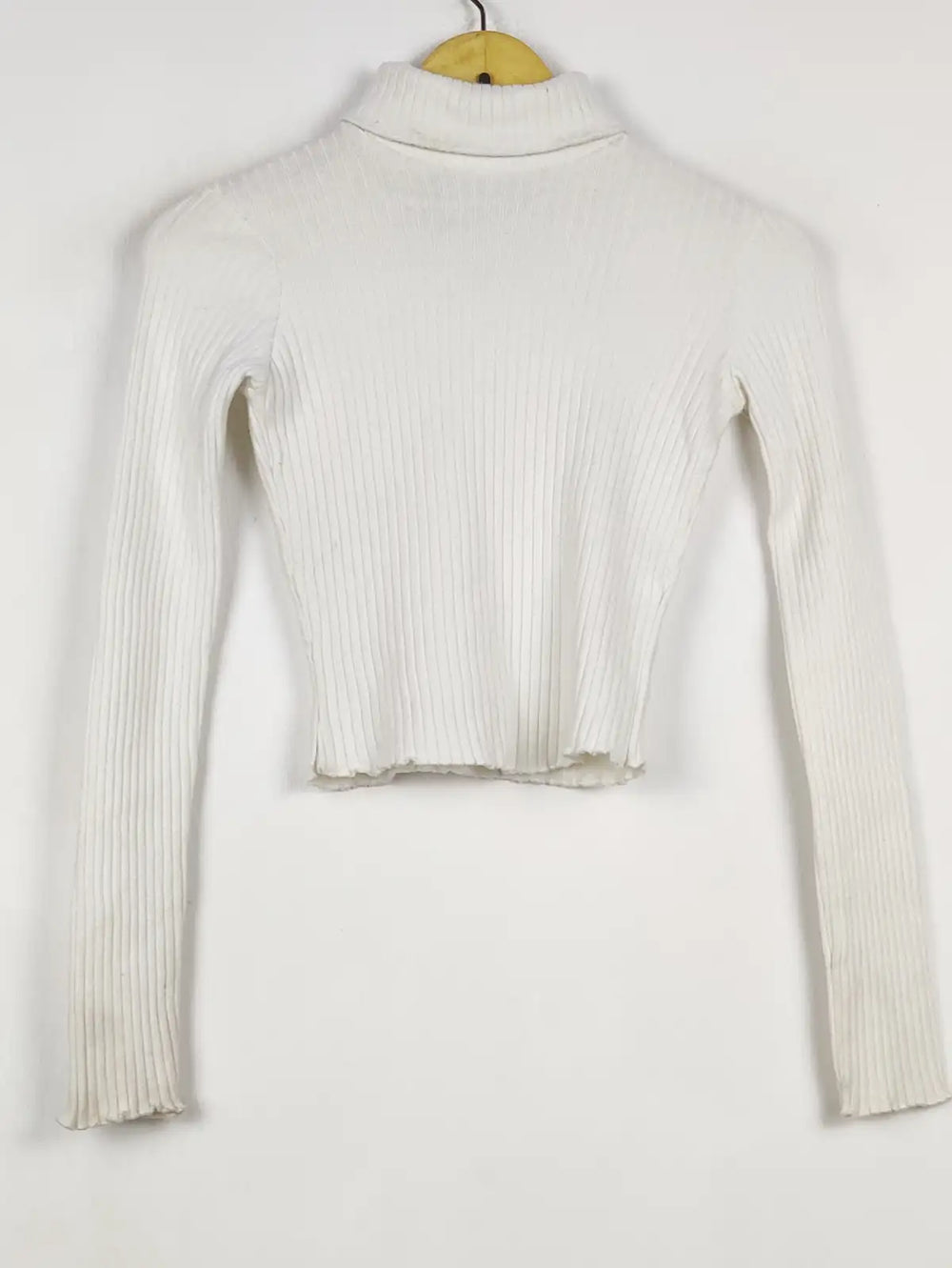 Buy online pre-used pre-loved 100% authentic & Original branded Bershka (WCT-3407) available in Pakistan. Top international brands avilable.