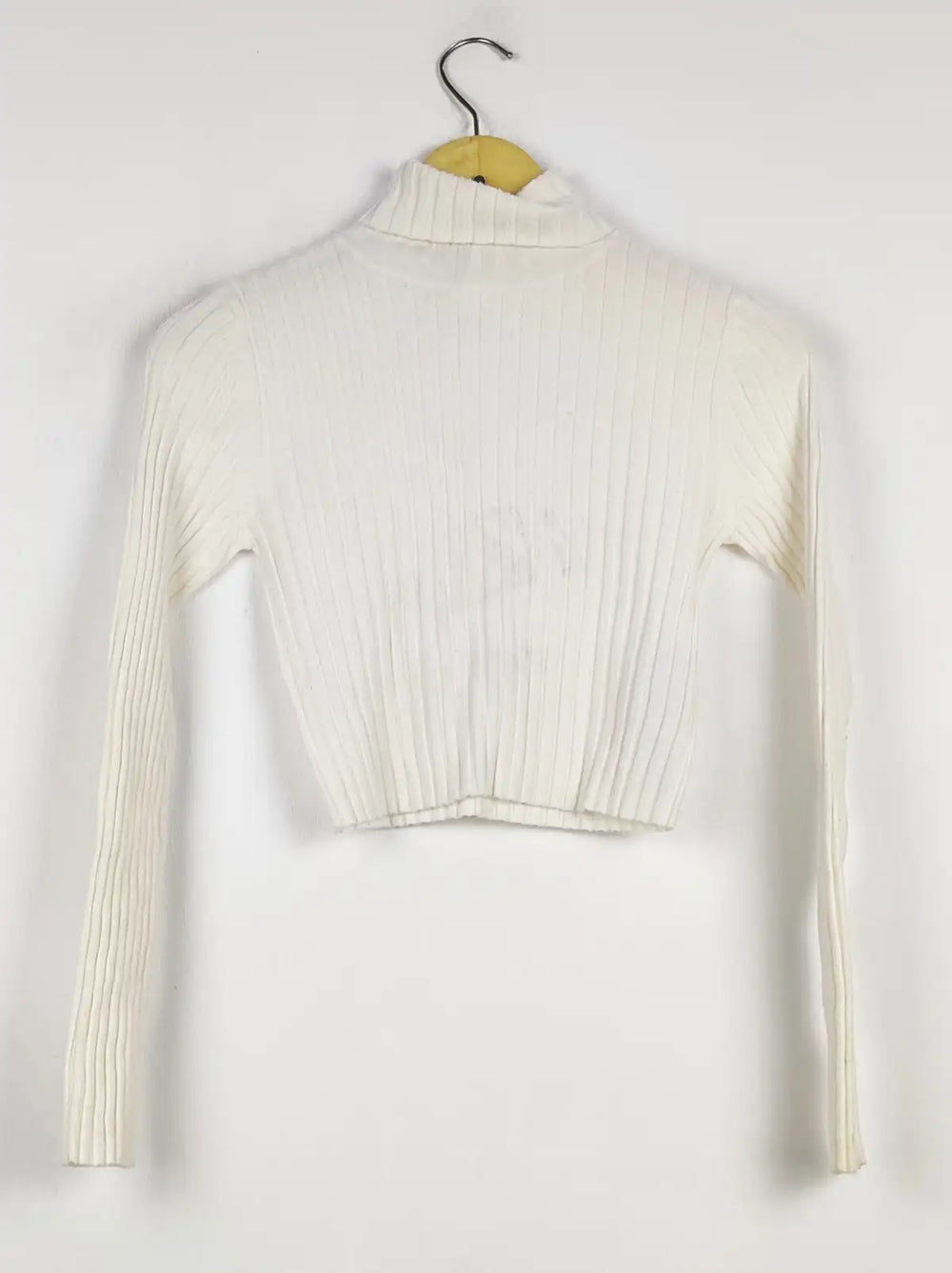 Buy online pre-used pre-loved 100% authentic & Original branded Bershka (WCT-3439) available in Pakistan. Top international brands avilable.