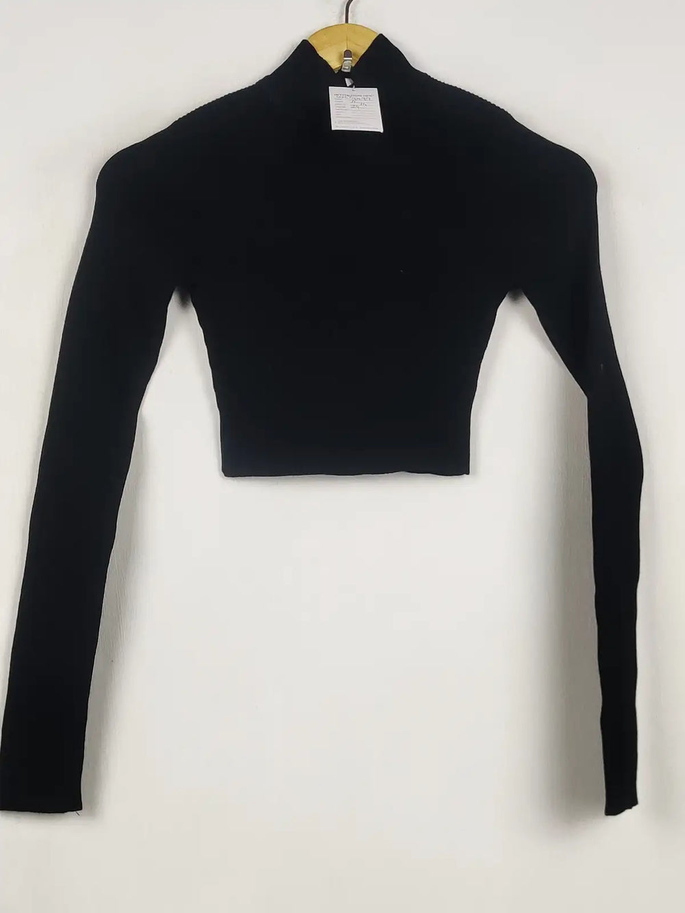 Buy online pre-used pre-loved 100% authentic & Original branded H&M (WCT-3499) available in Pakistan. Top international brands avilable.