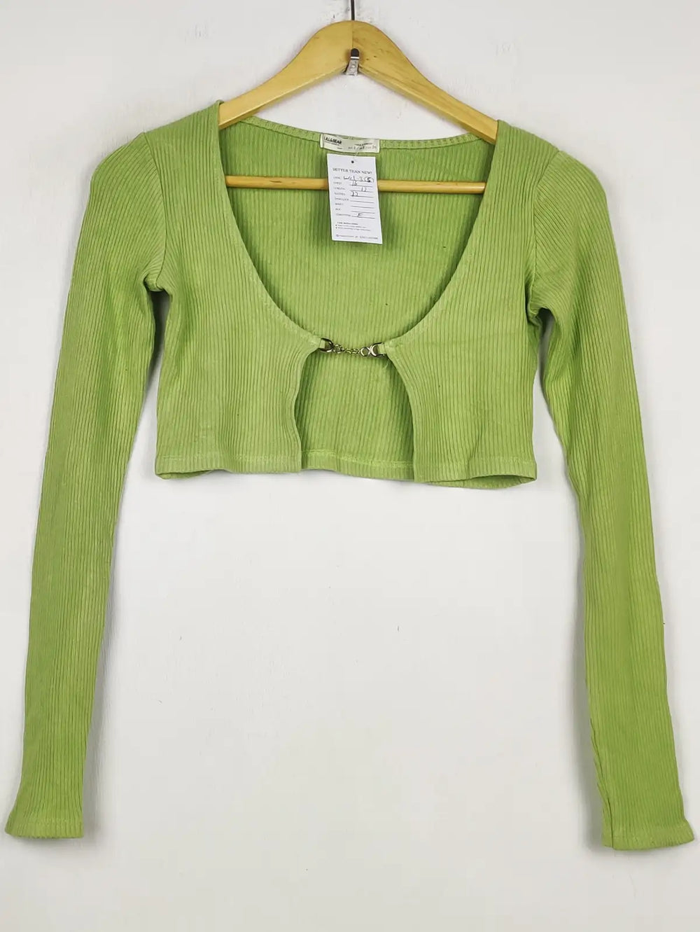 Buy online pre-used pre-loved 100% authentic & Original branded Pull&Bear (WCT-3557) available in Pakistan. Top international brands avilable.