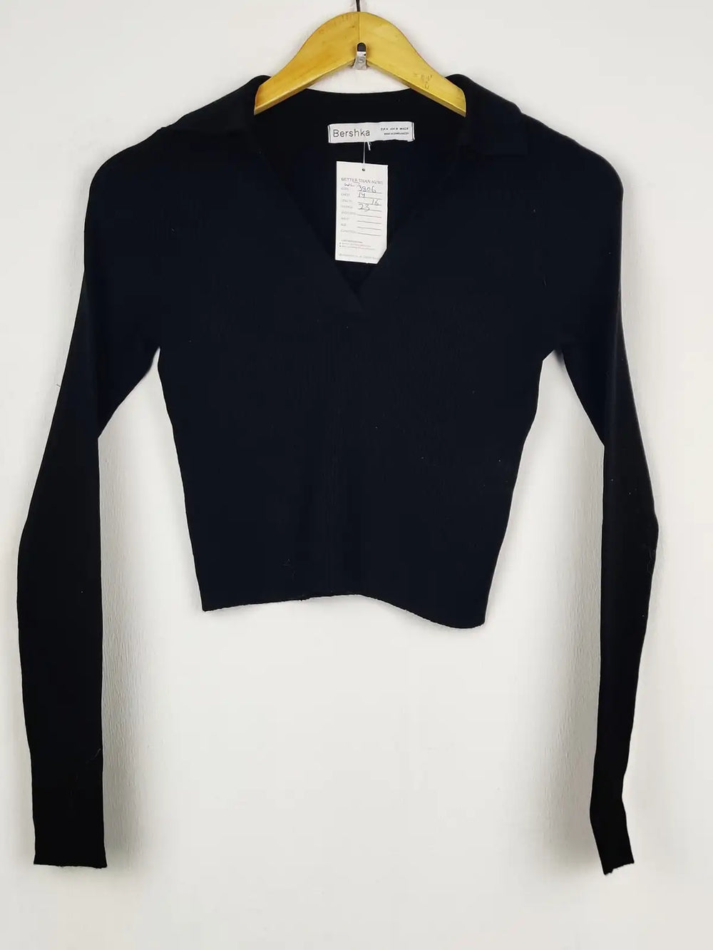 Buy online pre-used pre-loved 100% authentic & Original branded Bershka (WCT-3806) available in Pakistan. Top international brands avilable.