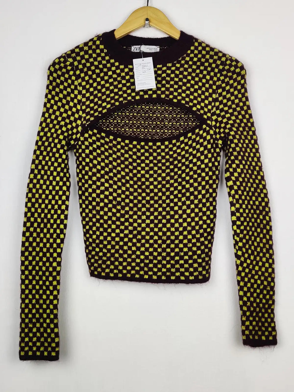 Buy online pre-used pre-loved 100% authentic & Original branded Zara (WCT-3831) available in Pakistan. Top international brands avilable.