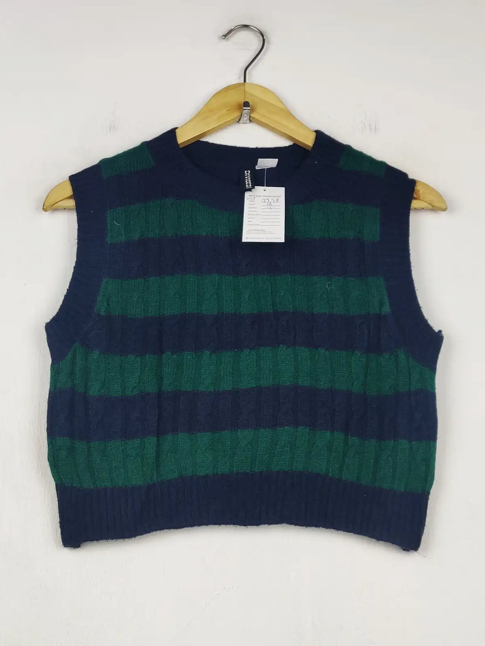 Buy online pre-used pre-loved 100% authentic & Original branded H&M (WCT-3948) available in Pakistan. Top international brands avilable.