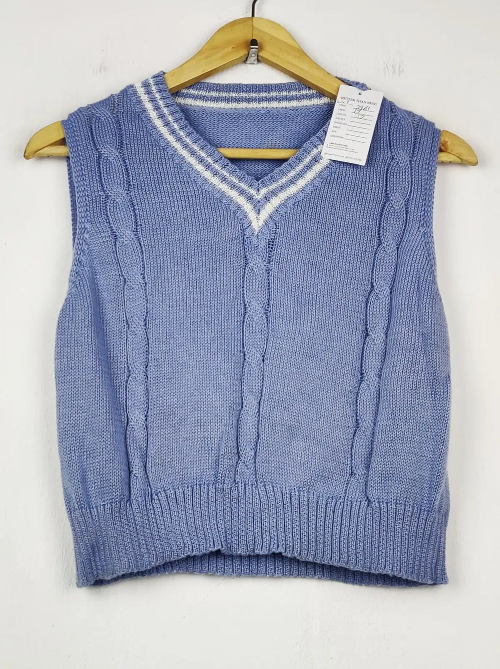 Buy online pre-used pre-loved 100% authentic & Original branded Unknown Brand (WCT-3961) available in Pakistan. Top international brands avilable.