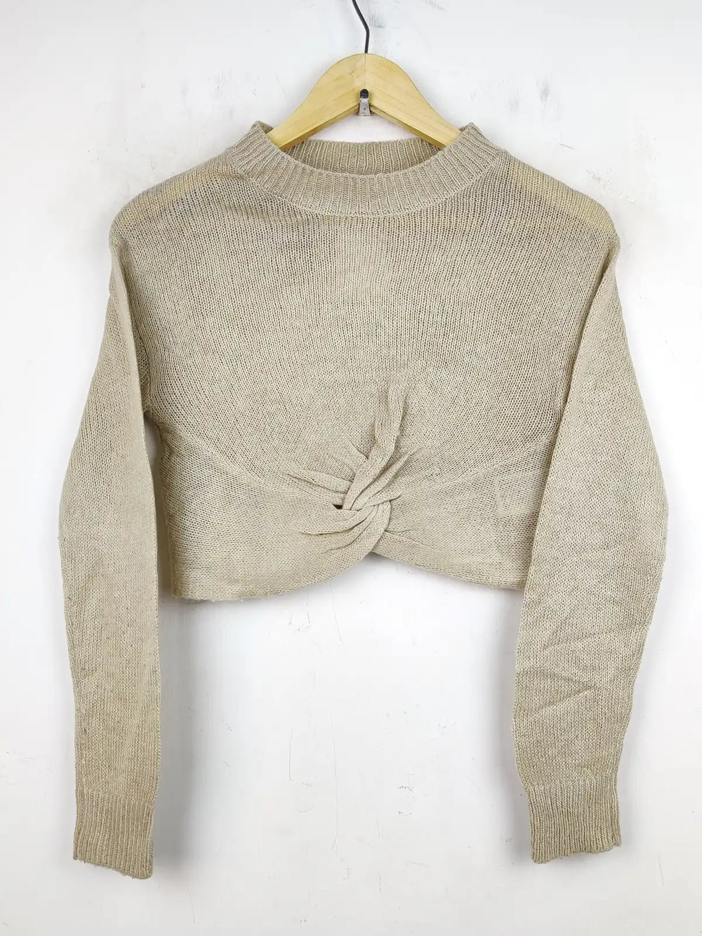 Buy online pre-used pre-loved 100% authentic & Original branded H&M (WCT-611) available in Pakistan. Top international brands avilable.