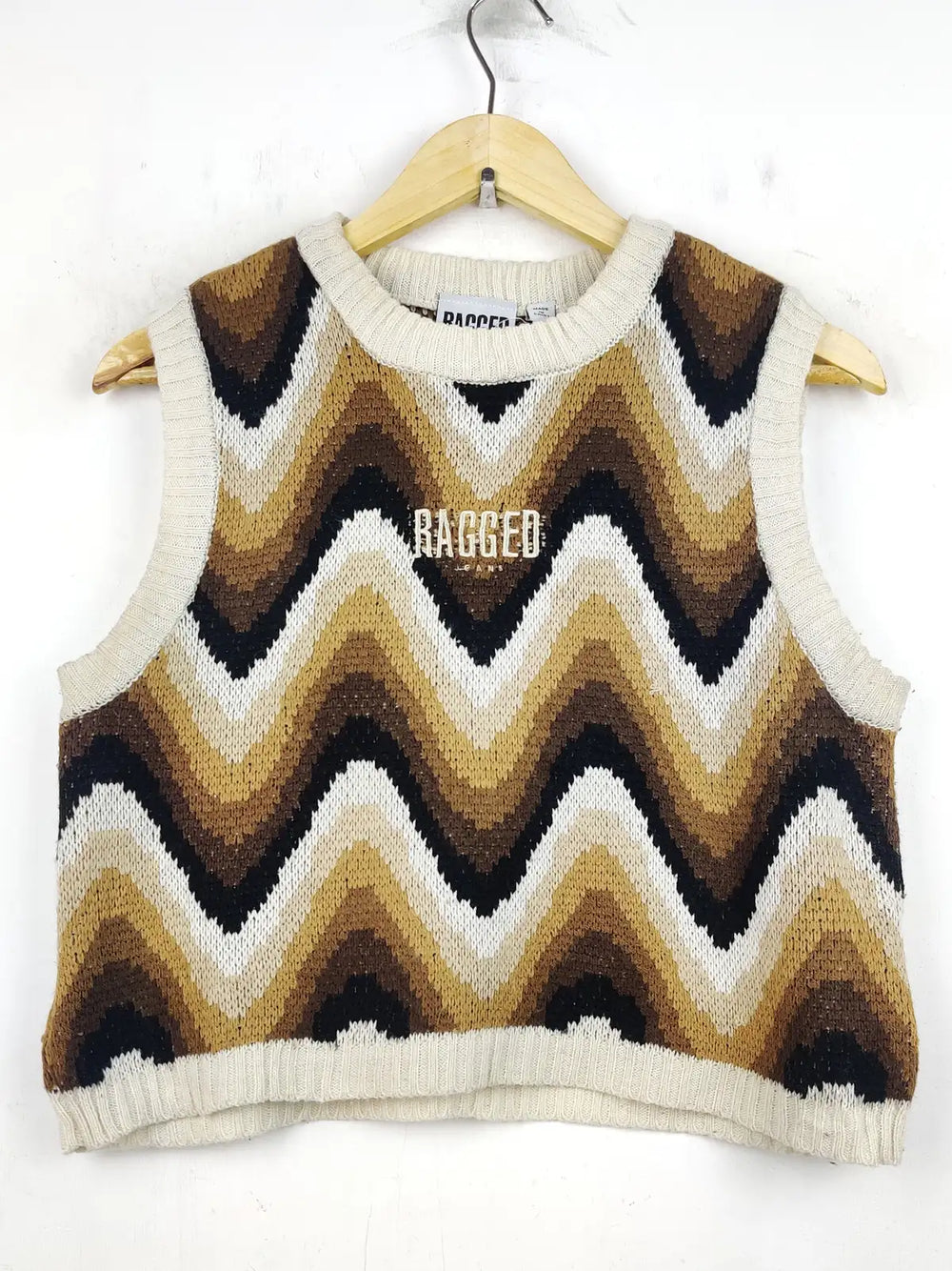 Buy online pre-used pre-loved 100% authentic & Original branded Ragged (WCT-618) available in Pakistan. Top international brands avilable.