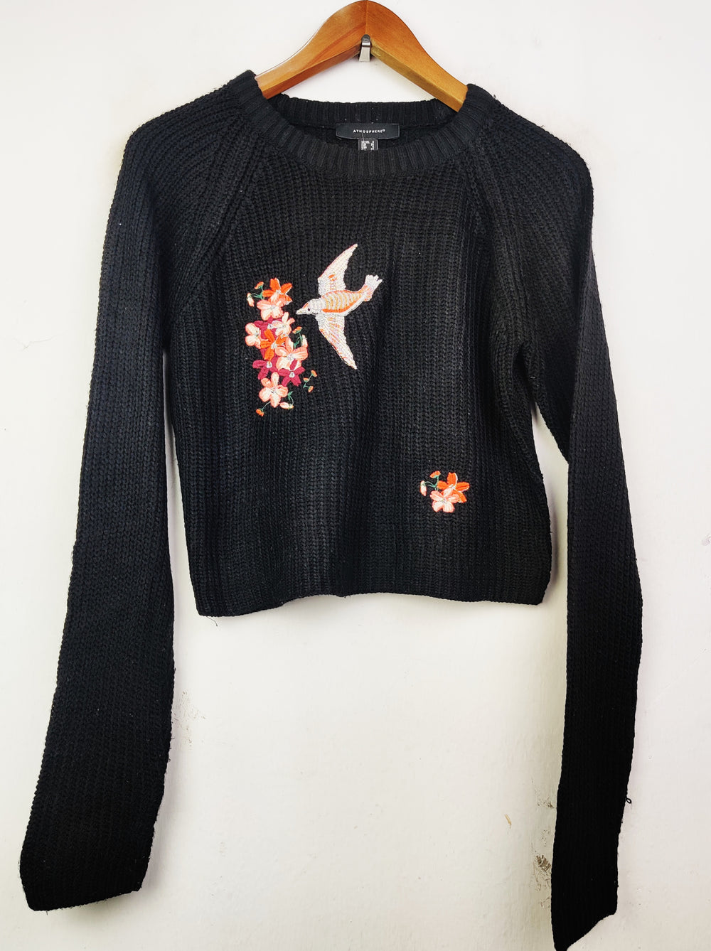 Buy online pre-used pre-loved 100% authentic & Original branded Atmosphere (WCT-68) available in Pakistan. Top international brands avilable.