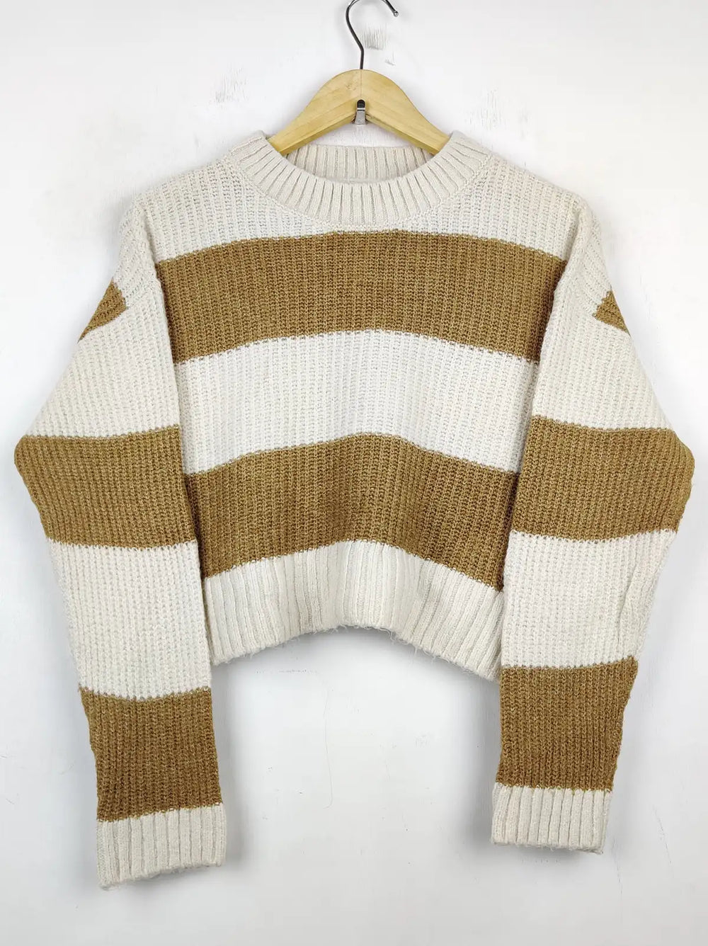 Buy online pre-used pre-loved 100% authentic & Original branded Stradivarius (WCT-716) available in Pakistan. Top international brands avilable.