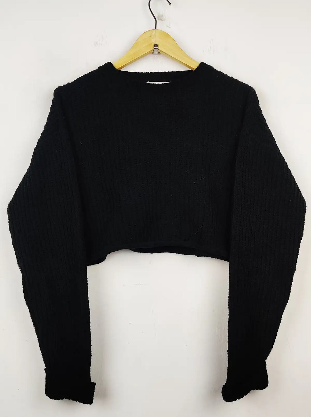 Buy online pre-used pre-loved 100% authentic & Original branded Bershka (WCT-720) available in Pakistan. Top international brands avilable.