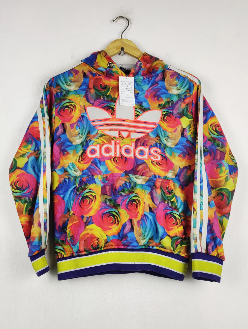 Buy online pre-used pre-loved 100% authentic & Original branded A.D.I.D.A.S (WH-08) available in Pakistan. Top international brands avilable.