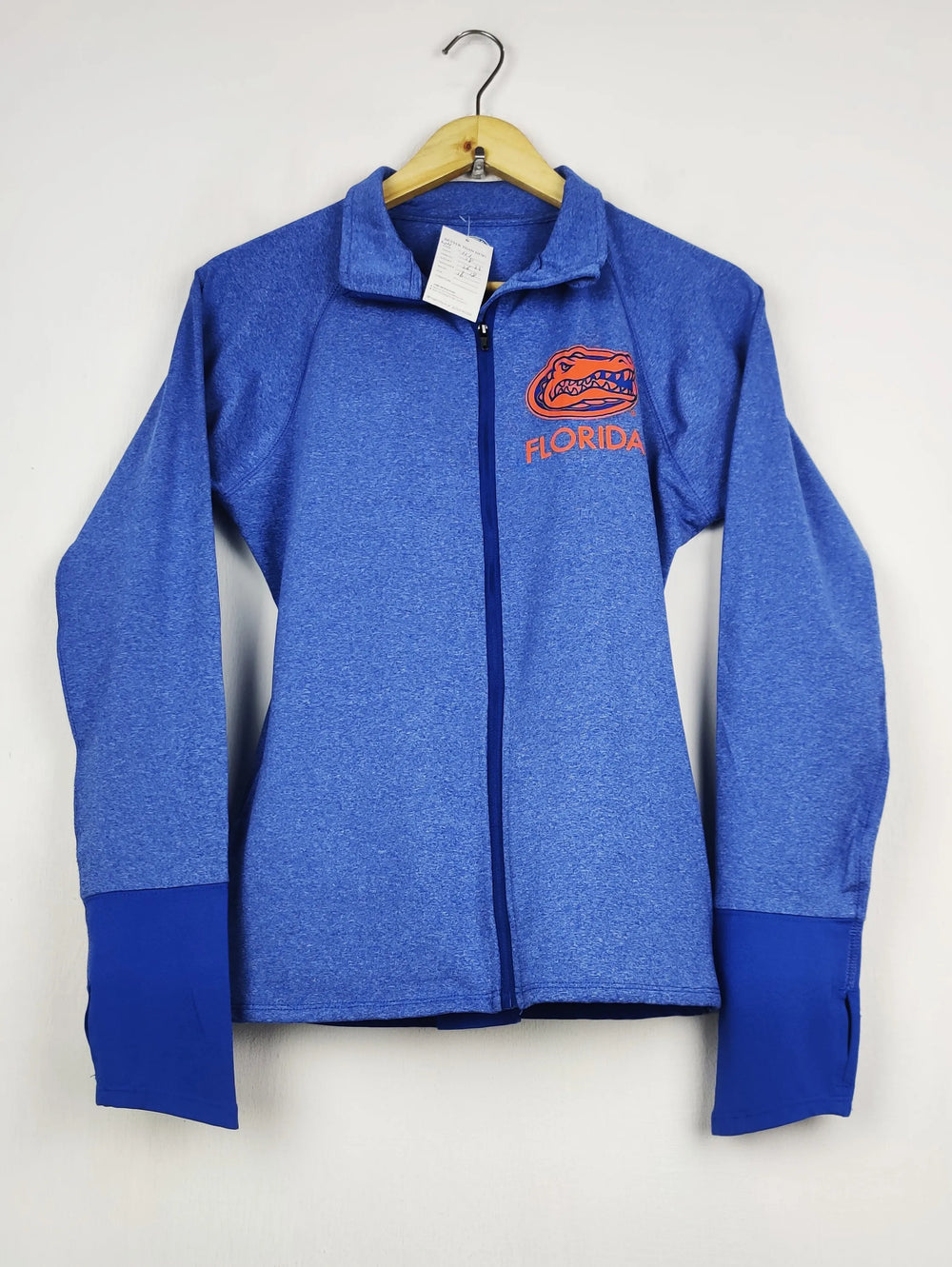Buy online pre-used pre-loved 100% authentic & Original branded Threads (WH-111) available in Pakistan. Top international brands avilable.
