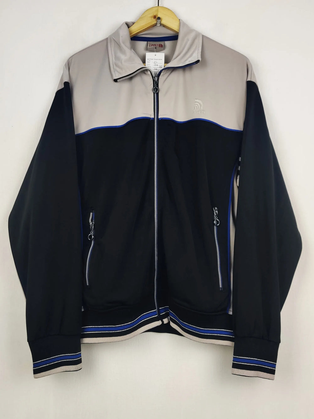 Buy online pre-used pre-loved 100% authentic & Original branded Times Sport (WH-114) available in Pakistan. Top international brands avilable.