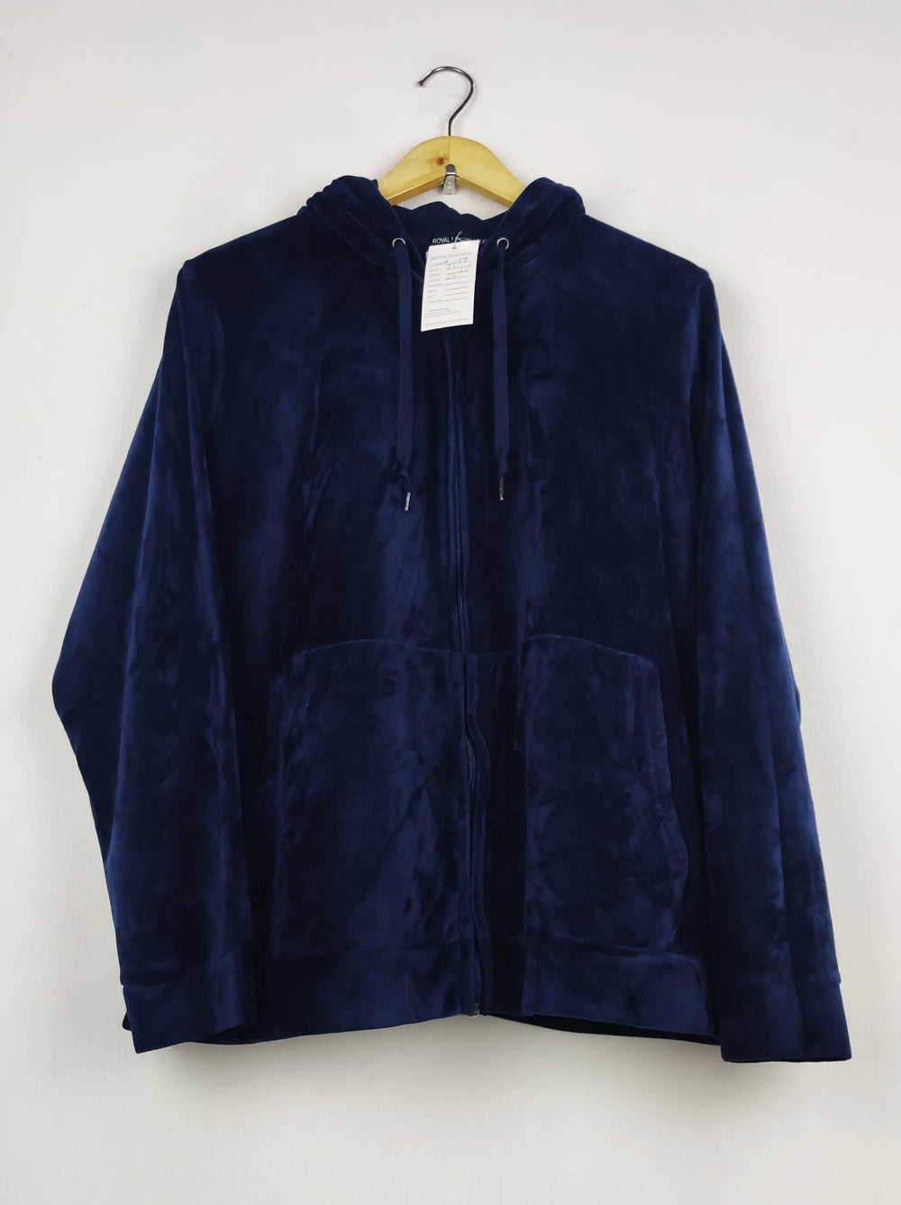 Buy online pre-used pre-loved 100% authentic & Original branded Royal Matrix (WH-129) available in Pakistan. Top international brands avilable.