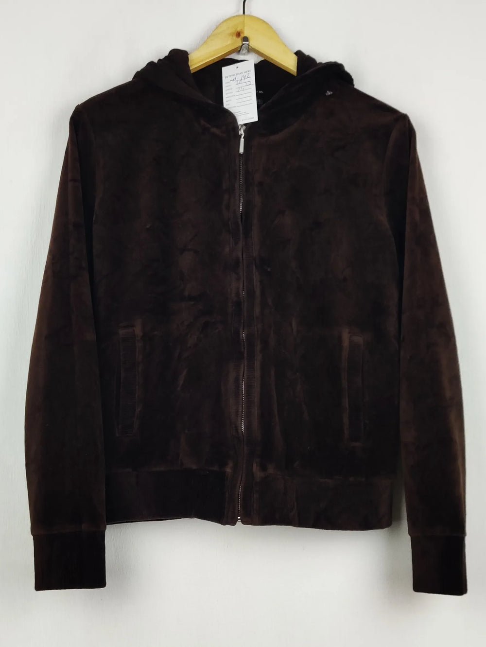 Buy online pre-used pre-loved 100% authentic & Original branded New York (WH-142) available in Pakistan. Top international brands avilable.