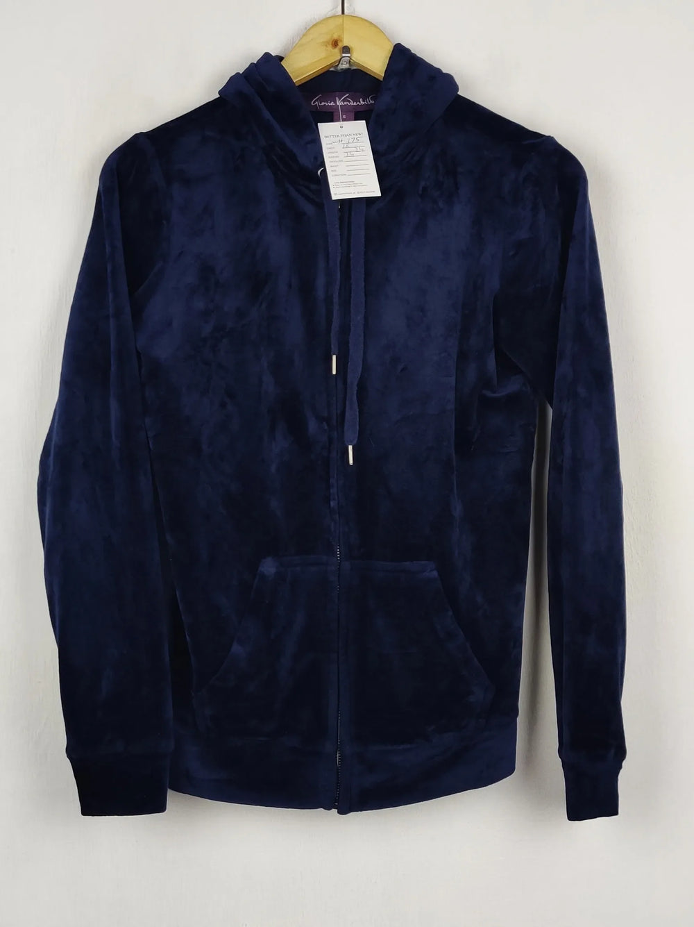 Buy online pre-used pre-loved 100% authentic & Original branded Gloria Vanderbilt (WH-175) available in Pakistan. Top international brands avilable.