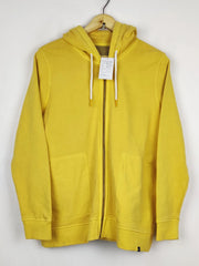 Buy online pre-used pre-loved 100% authentic & Original branded Unknown Brand (WH-205) available in Pakistan. Top international brands avilable.