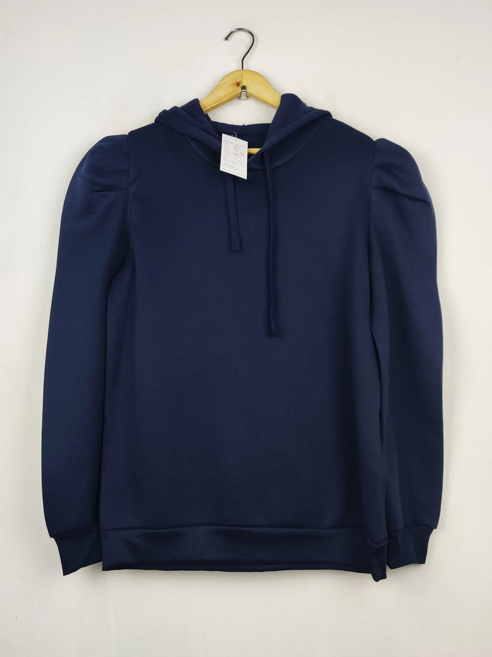 Buy online pre-used pre-loved 100% authentic & Original branded Unknown Brand (WH-89) available in Pakistan. Top international brands avilable.
