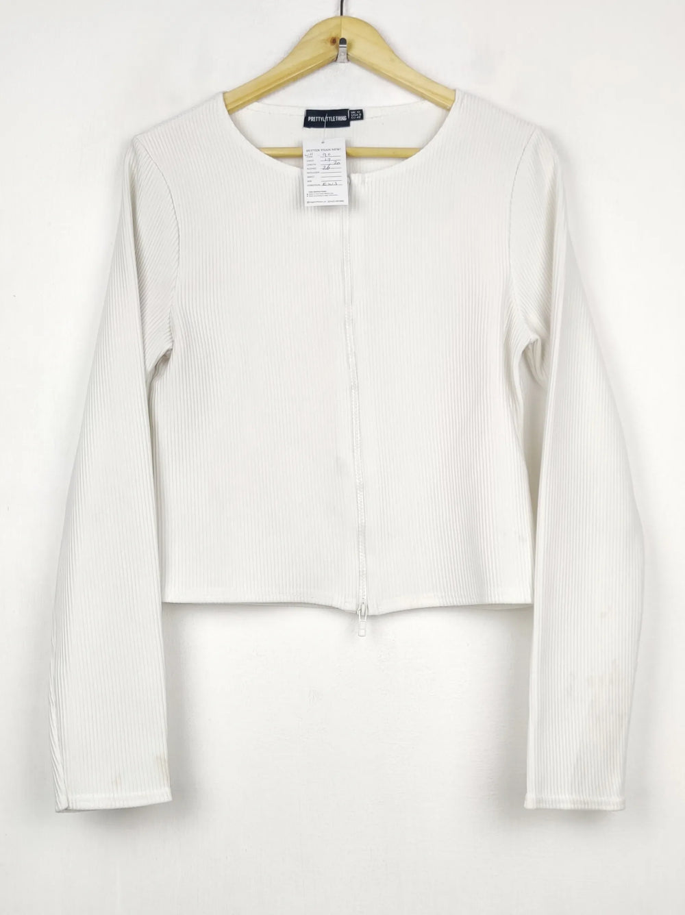 Buy online pre-used pre-loved 100% authentic & Original branded Prettylittlething (WH-90) available in Pakistan. Top international brands avilable.