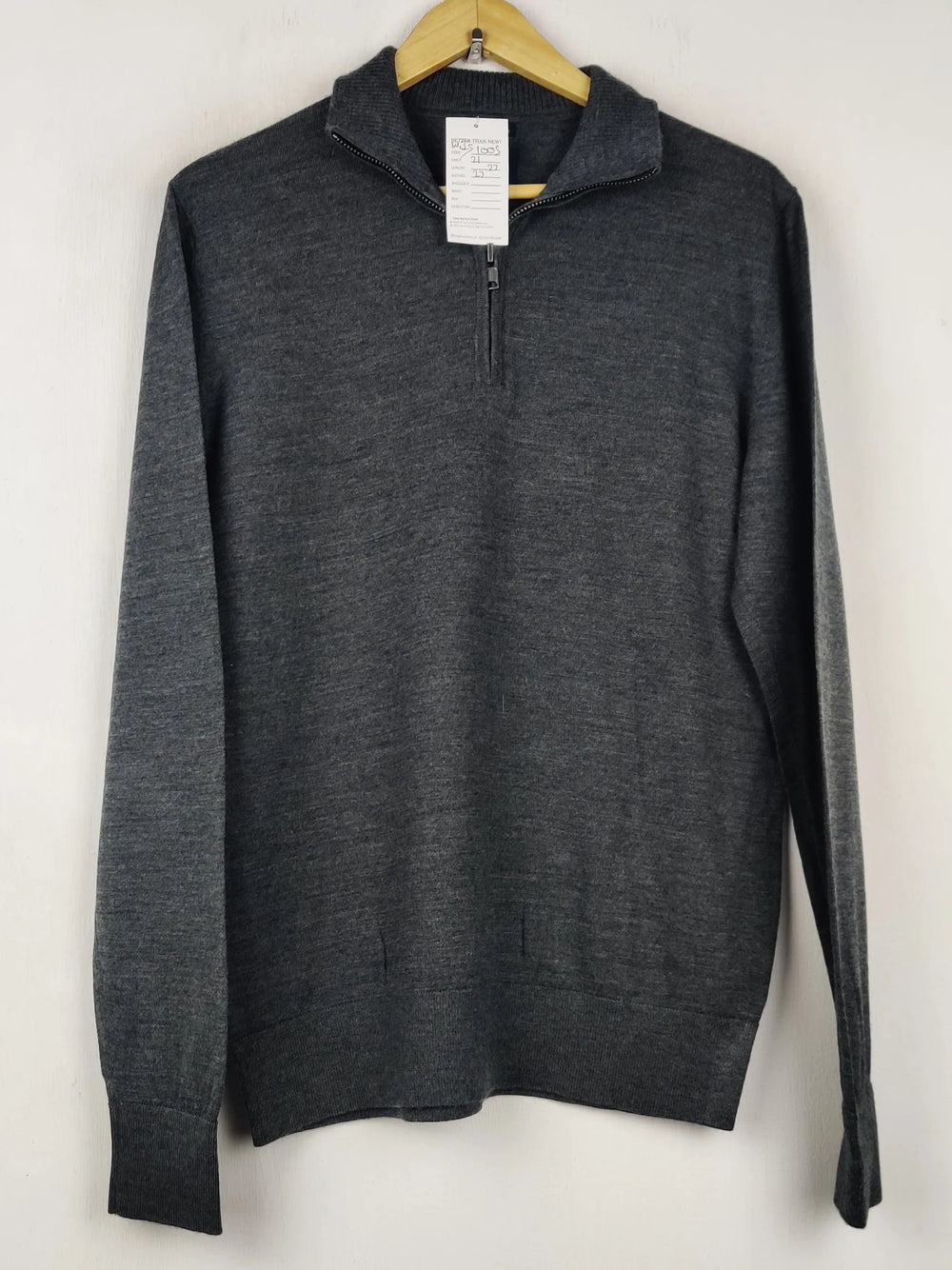 Buy online pre-used pre-loved 100% authentic & Original branded Gap (WJS-1005) available in Pakistan. Top international brands avilable.