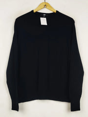 Buy online pre-used pre-loved 100% authentic & Original branded Uniqlo (WJS-1069) available in Pakistan. Top international brands avilable.