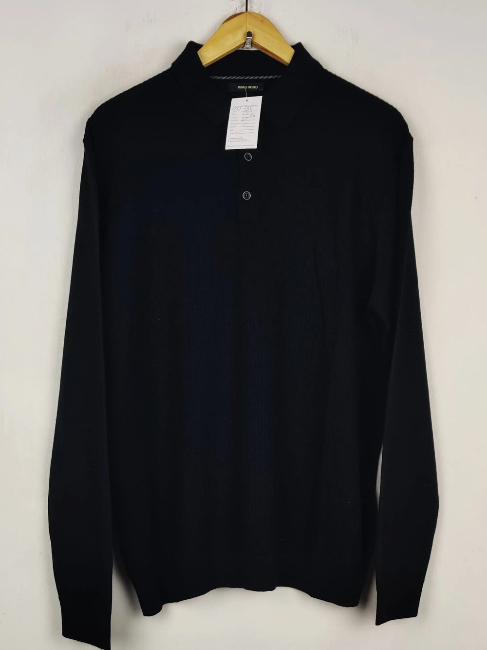 Buy online pre-used pre-loved 100% authentic & Original branded Remous (WJS-754) available in Pakistan. Top international brands avilable.