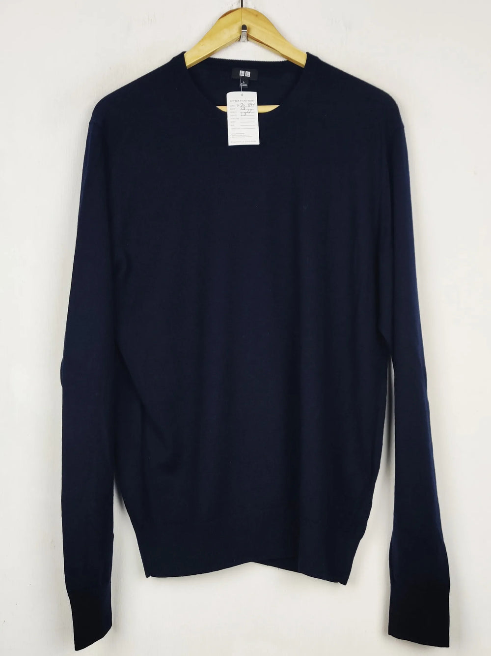 Buy online pre-used pre-loved 100% authentic & Original branded Uniqlo (WJS-847) available in Pakistan. Top international brands avilable.