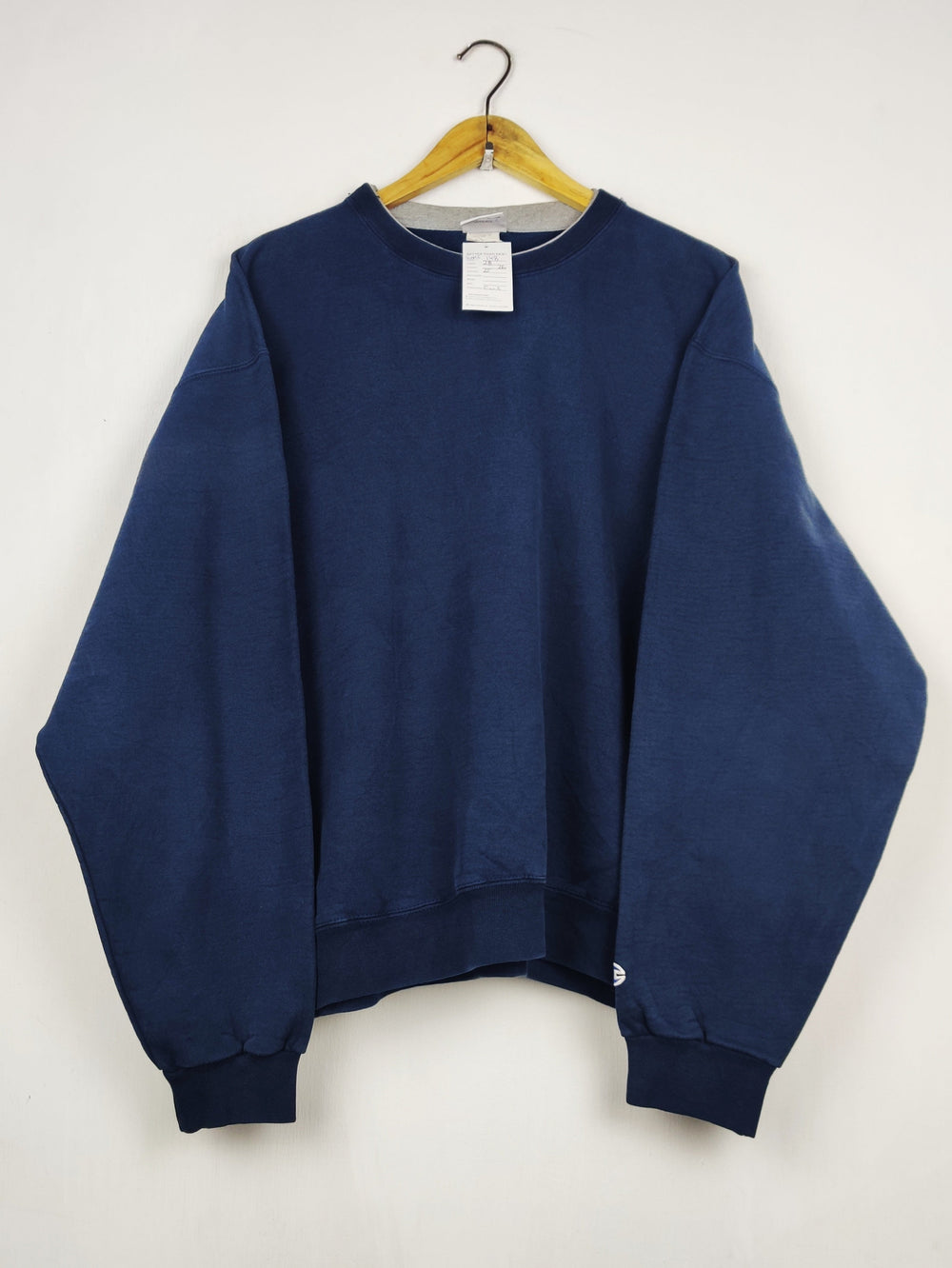 Buy online pre-used pre-loved 100% authentic & Original branded C.H.A.M.P.I.O.N (WMS-148) available in Pakistan. Top international brands avilable.