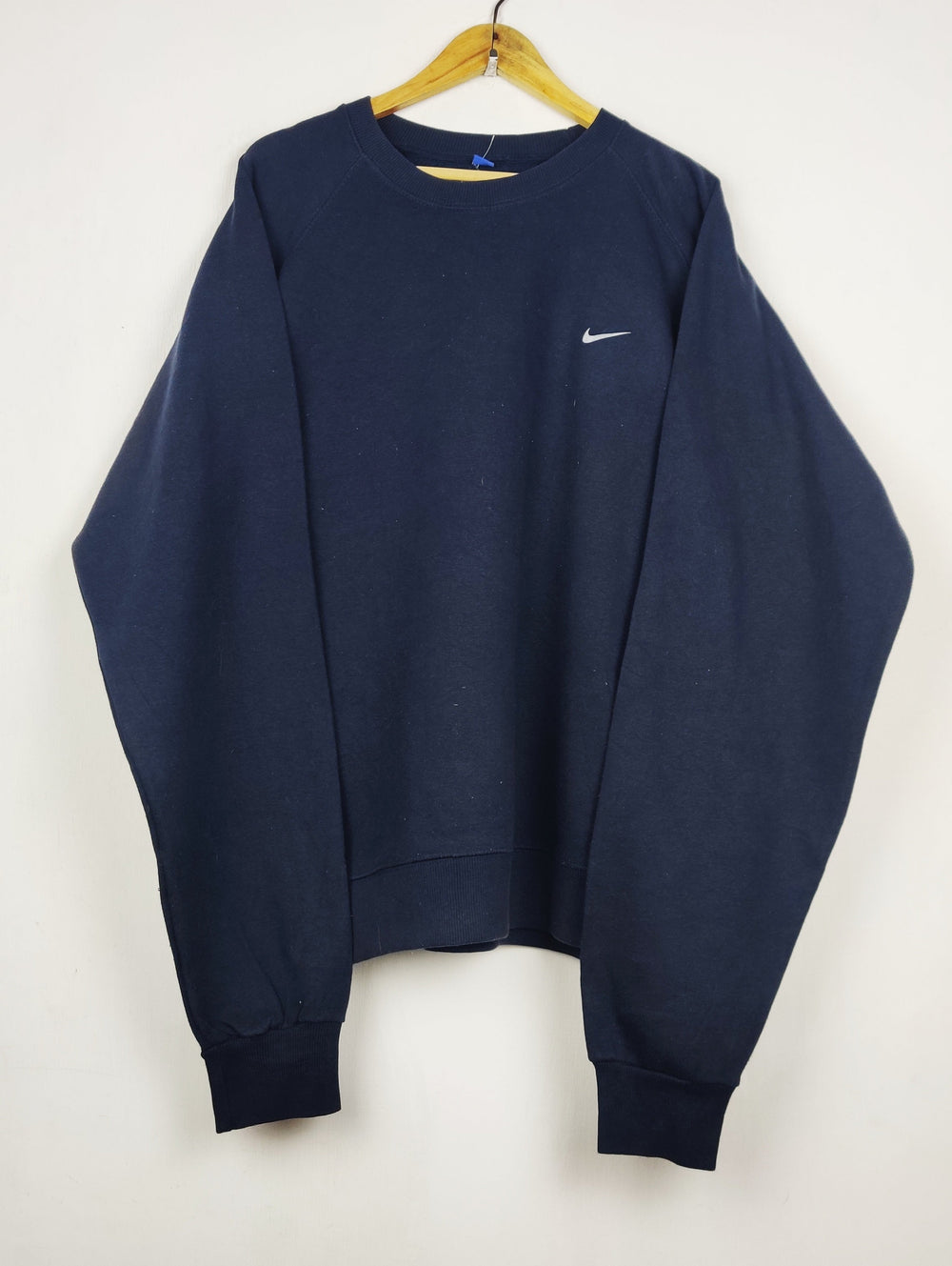 Buy online pre-used pre-loved 100% authentic & Original branded Unknown Brand (WMS-149) available in Pakistan. Top international brands avilable.