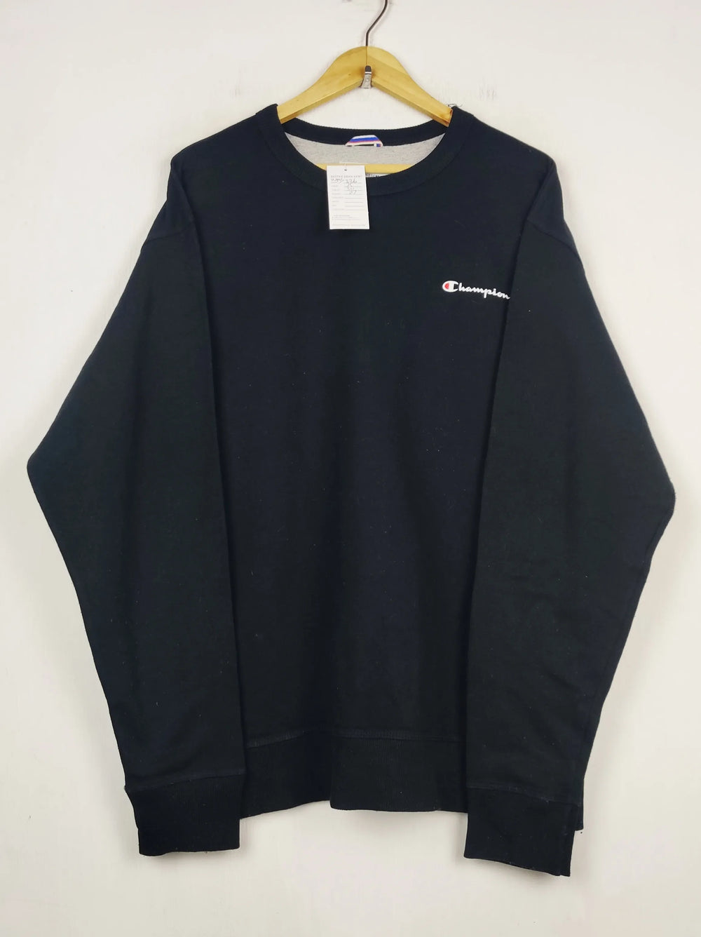 Buy online pre-used pre-loved 100% authentic & Original branded C.H.A.M.P.I.O.N (WMS-226) available in Pakistan. Top international brands avilable.
