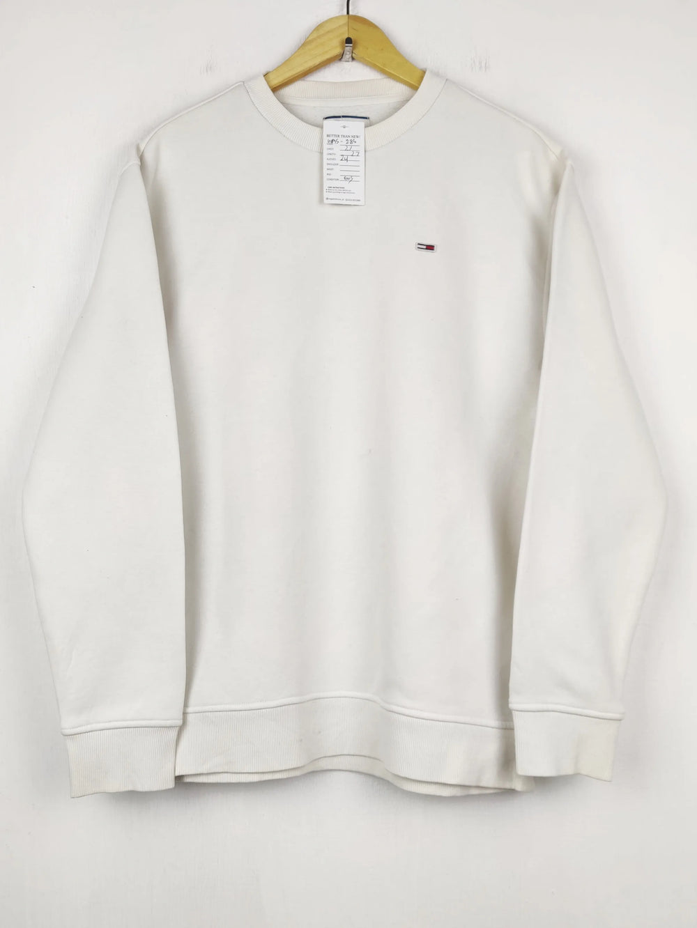Buy online pre-used pre-loved 100% authentic & Original branded T.O.M.M.Y H.I.L.F.I.G.E.R (WMS-286) available in Pakistan. Top international brands avilable.