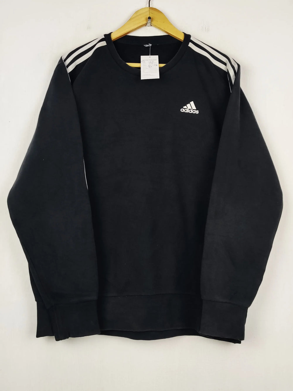 Buy online pre-used pre-loved 100% authentic & Original branded A.D.I.D.A.S (WMS-331) available in Pakistan. Top international brands avilable.