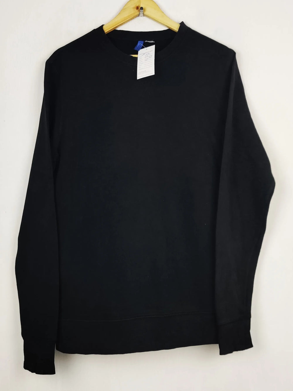 Buy online pre-used pre-loved 100% authentic & Original branded H&M (WMS-391) available in Pakistan. Top international brands avilable.