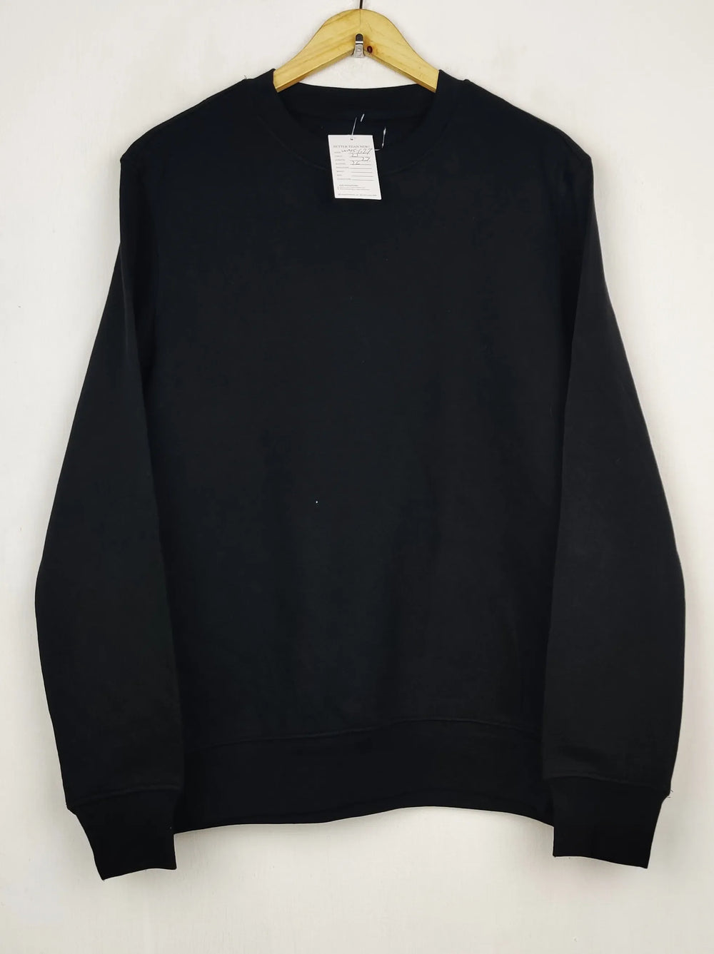 Buy online pre-used pre-loved 100% authentic & Original branded Unknown Brand (WMS-627) available in Pakistan. Top international brands avilable.