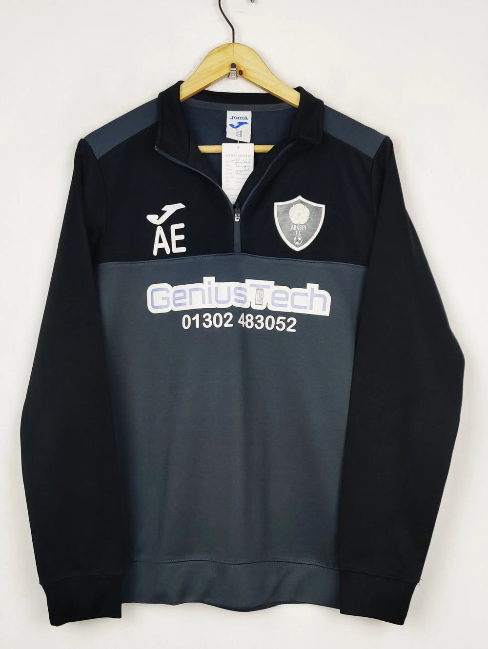 Buy online pre-used pre-loved 100% authentic & Original branded Joma (WMS-768) available in Pakistan. Top international brands avilable.