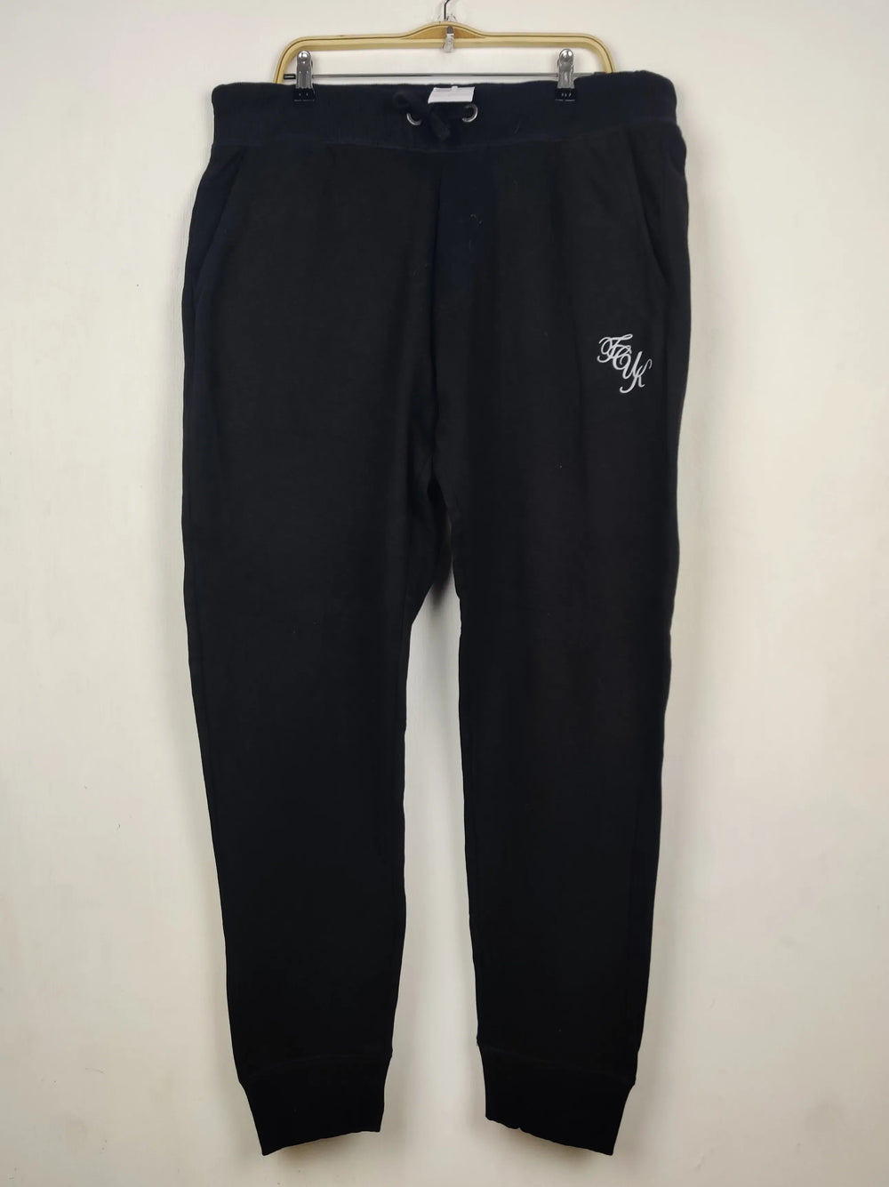 Buy online pre-used pre-loved 100% authentic & Original branded French Connection (WMT-05) available in Pakistan. Top international brands avilable.