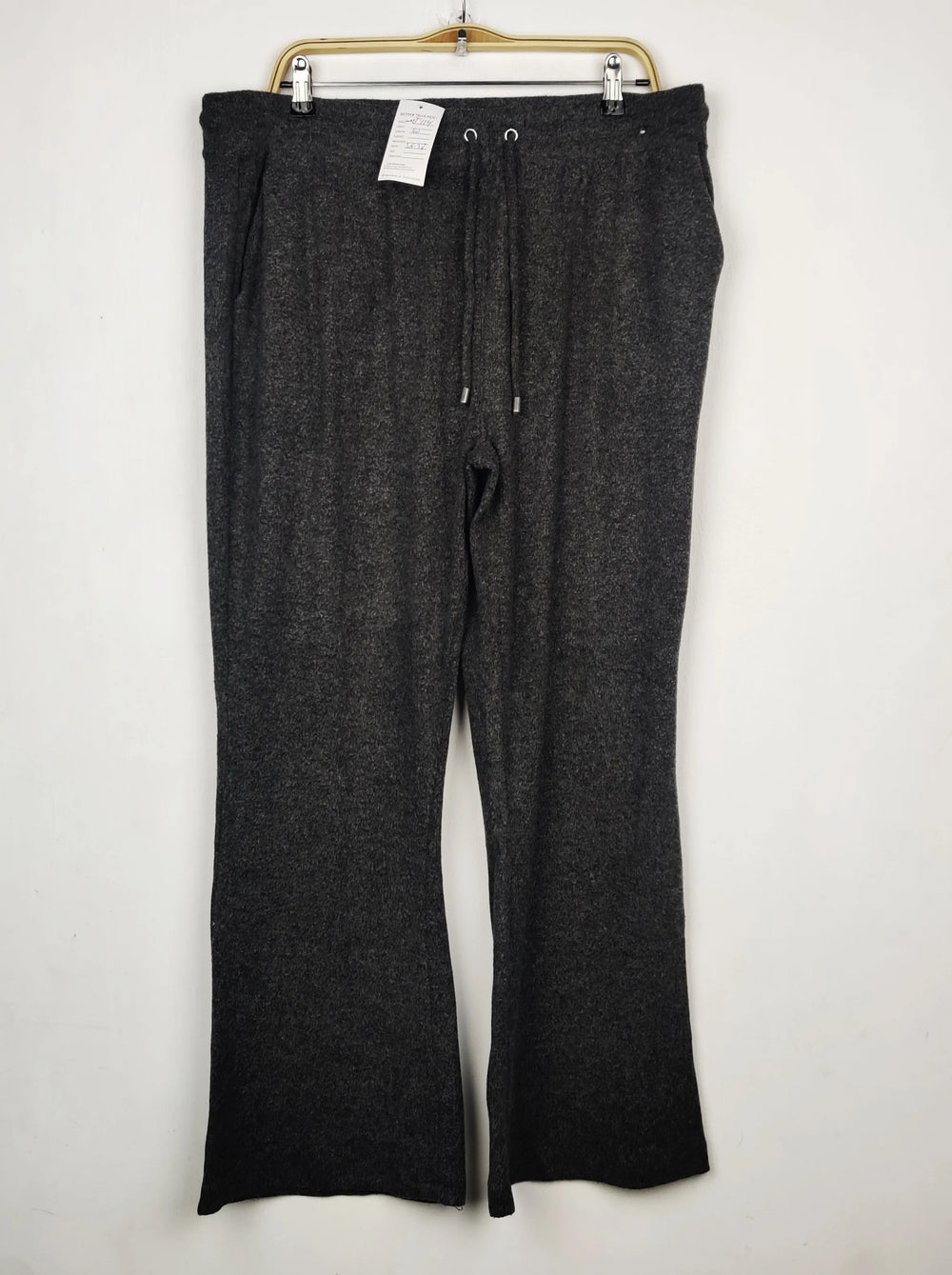 Buy online pre-used pre-loved 100% authentic & Original branded Tu (WMT-114) available in Pakistan. Top international brands avilable.