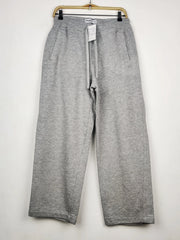 Buy online pre-used pre-loved 100% authentic & Original branded Pull & Bear (WMT-133) available in Pakistan. Top international brands avilable.
