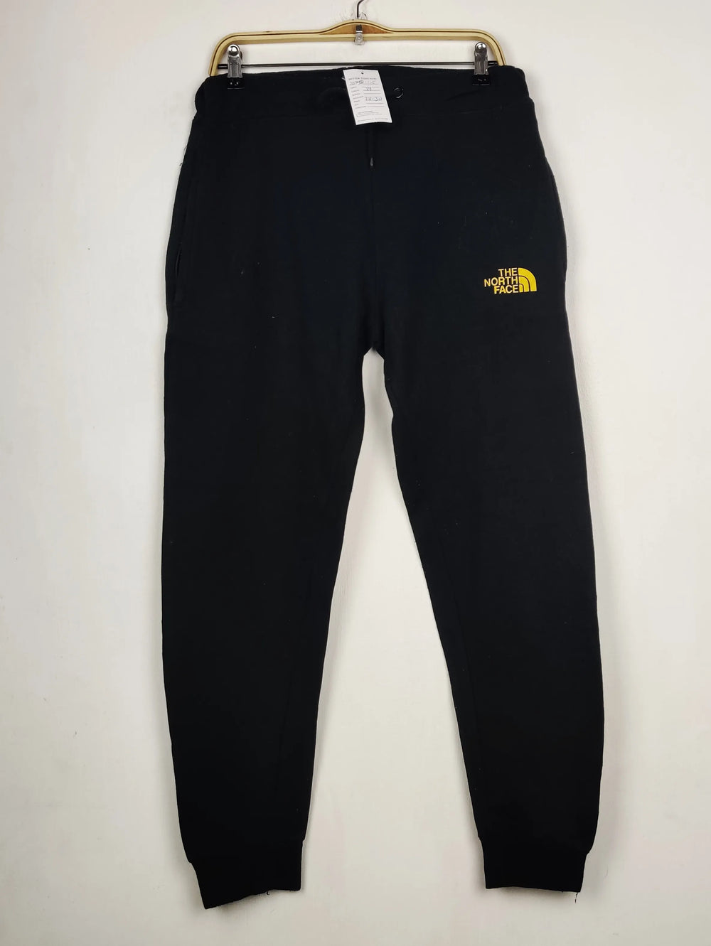 Buy online pre-used pre-loved 100% authentic & Original branded T.H.E. N.O.R.T.H F.A.C.E (WMT-135) available in Pakistan. Top international brands avilable.