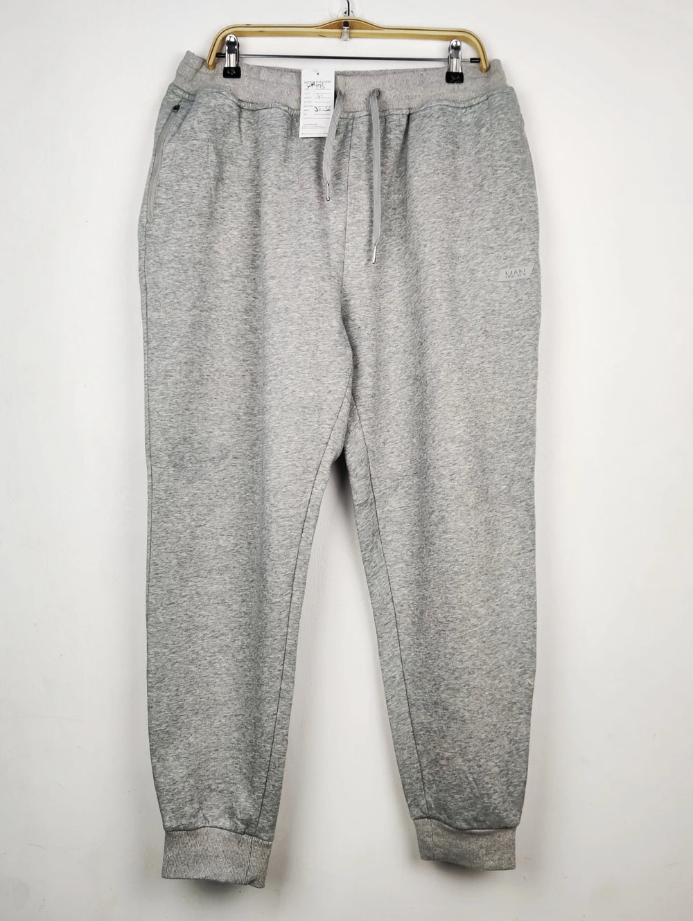 Buy online pre-used pre-loved 100% authentic & Original branded Man Active (WMT-175) available in Pakistan. Top international brands avilable.