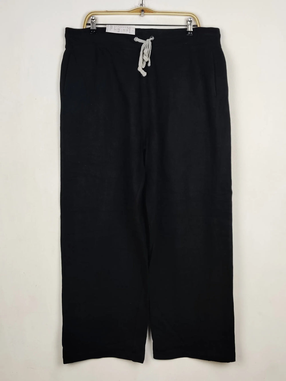 Buy online pre-used pre-loved 100% authentic & Original branded George (WMT-223) available in Pakistan. Top international brands avilable.
