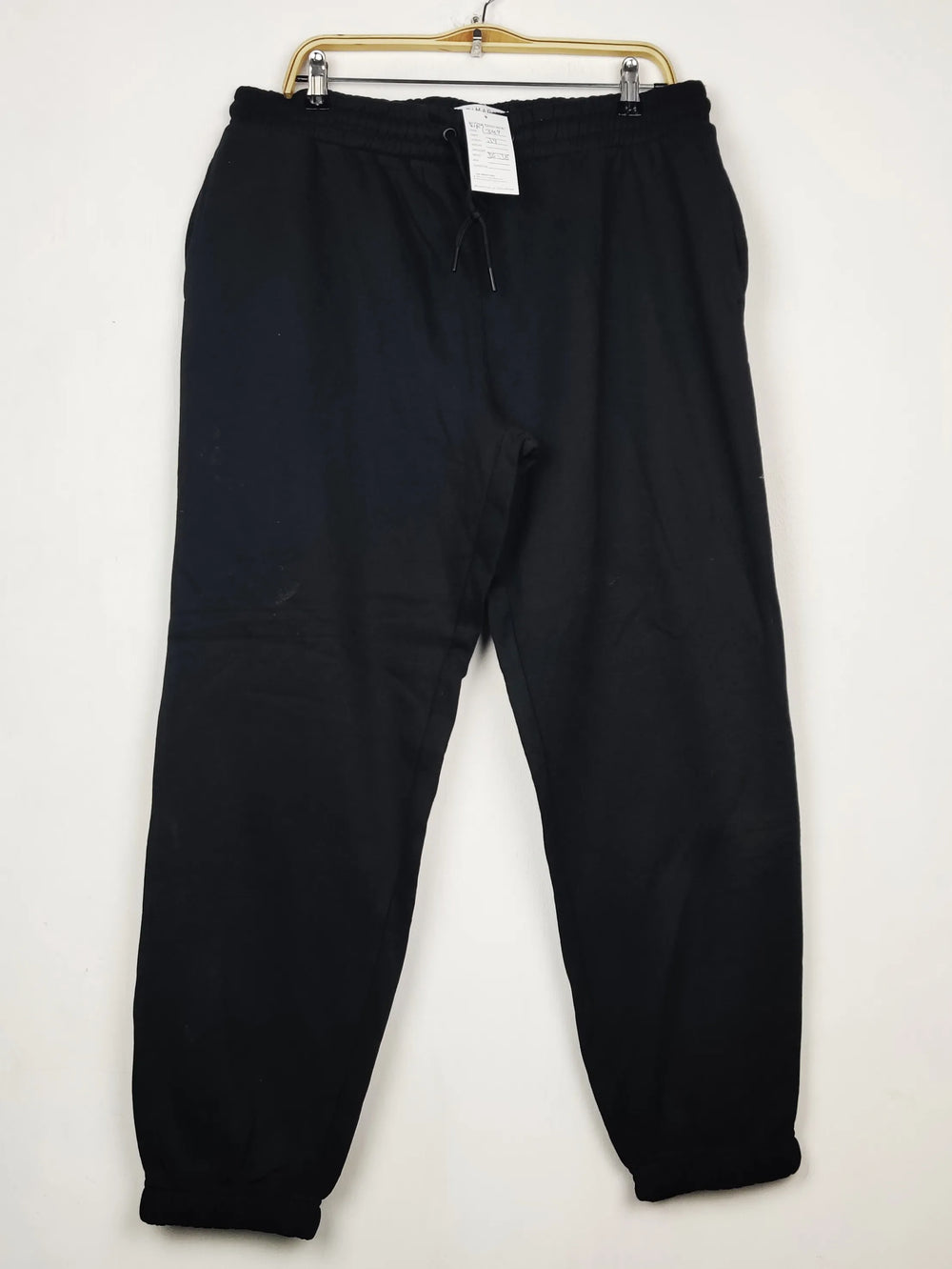 Buy online pre-used pre-loved 100% authentic & Original branded Primark (WMT-349) available in Pakistan. Top international brands avilable.