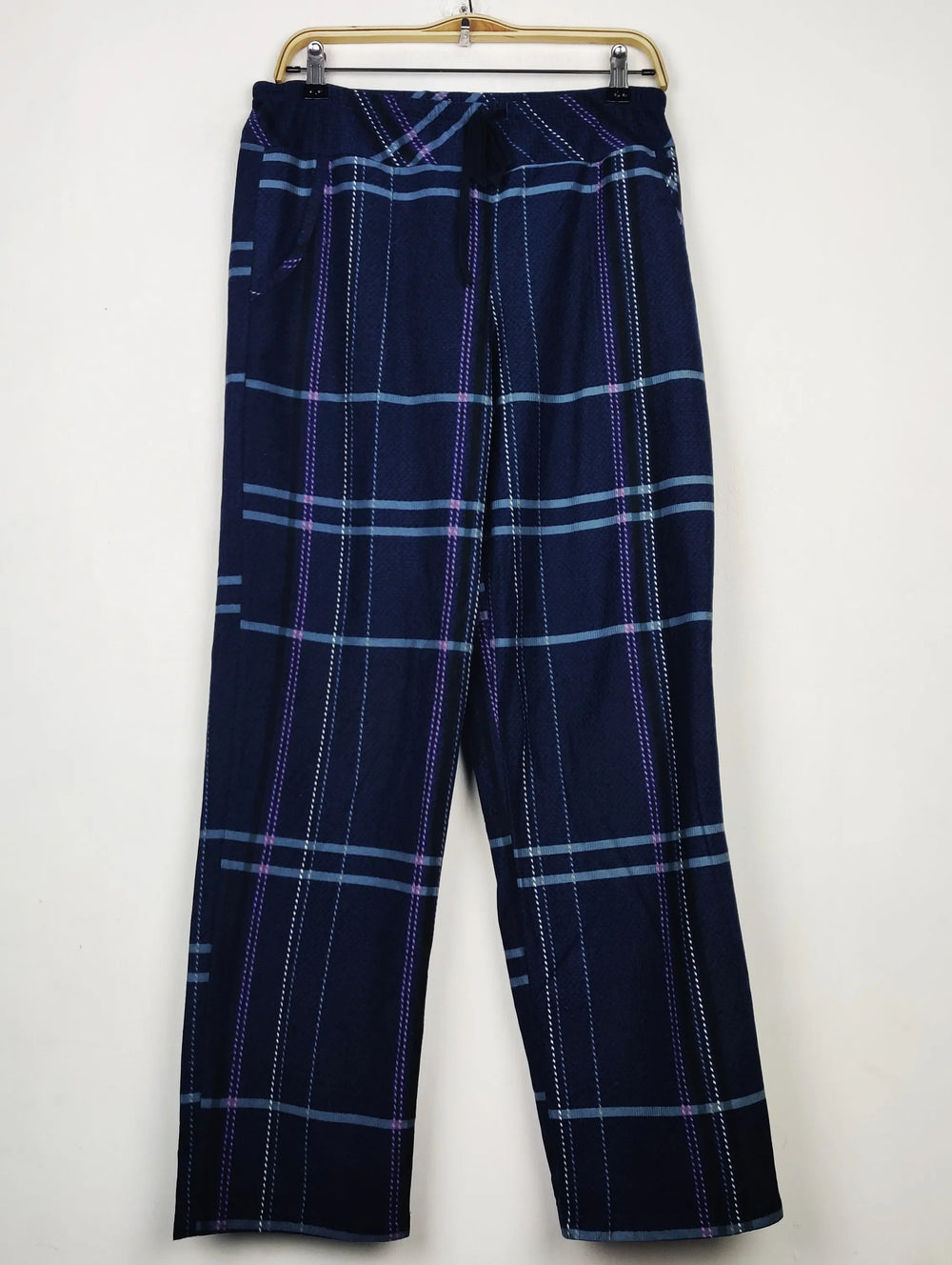 Buy online pre-used pre-loved 100% authentic & Original branded Unknown Brand (WMT-361) available in Pakistan. Top international brands avilable.
