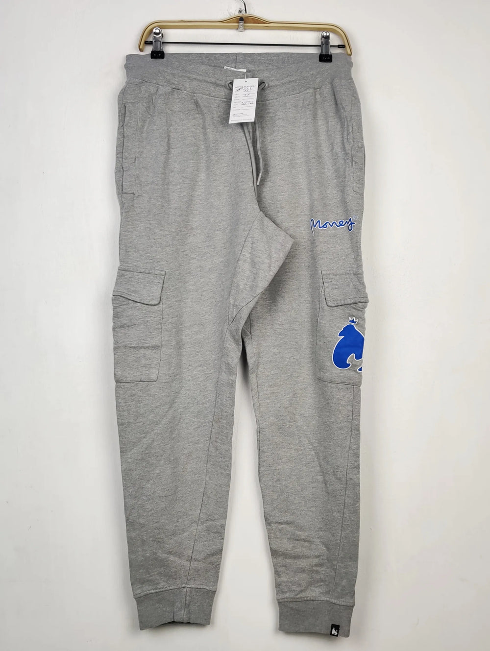 Buy online pre-used pre-loved 100% authentic & Original branded Money Clothes (WMT-366) available in Pakistan. Top international brands avilable.