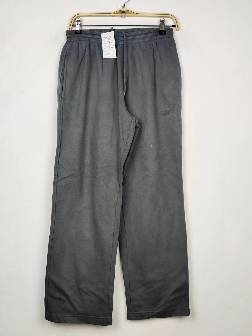 Buy online pre-used pre-loved 100% authentic & Original branded Cotton Traders (WMT-385) available in Pakistan. Top international brands avilable.