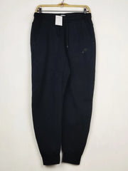Buy online pre-used pre-loved 100% authentic & Original branded Nike (WMT-414) available in Pakistan. Top international brands avilable.