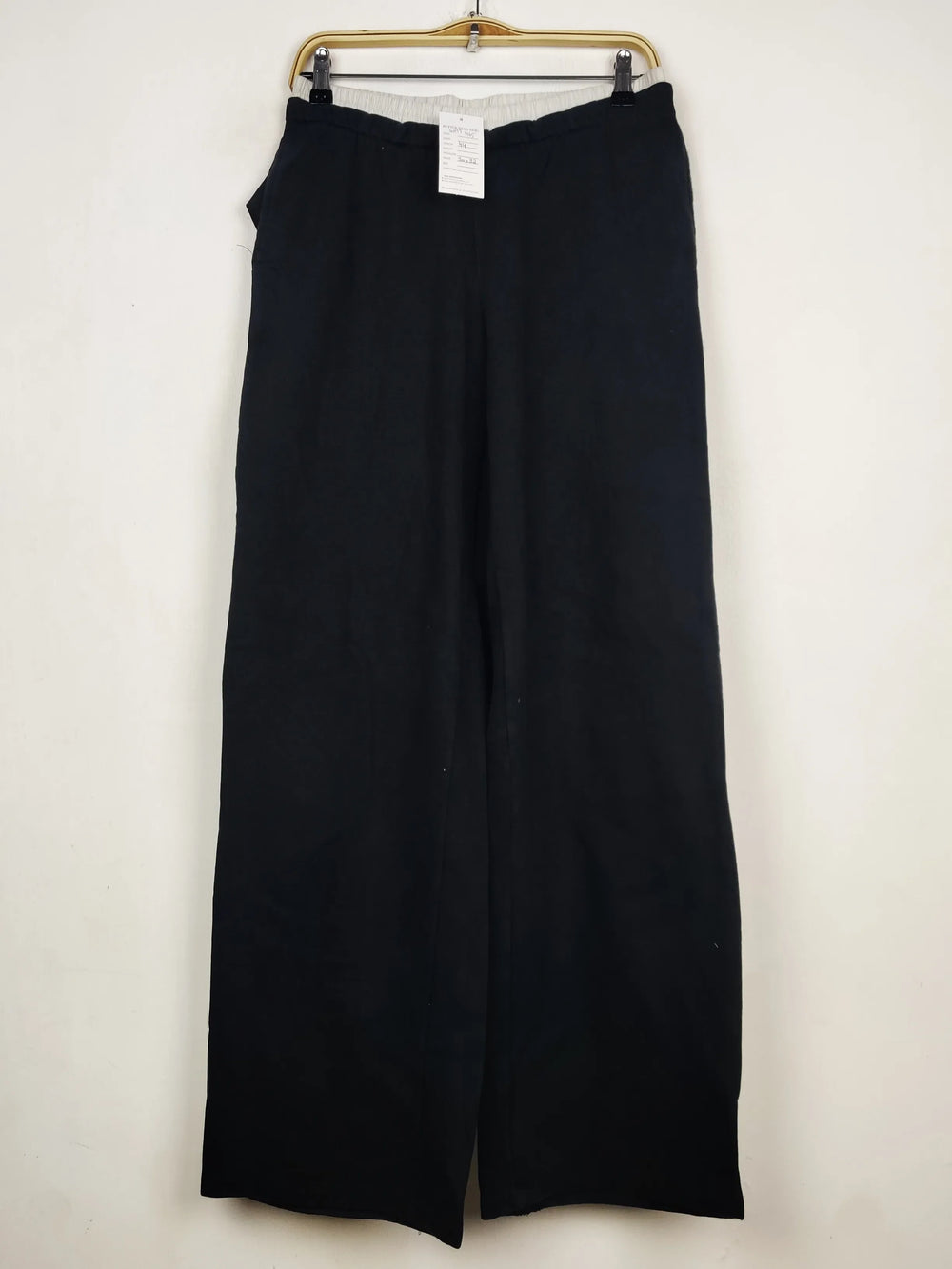 Buy online pre-used pre-loved 100% authentic & Original branded Primark (WMT-495) available in Pakistan. Top international brands avilable.