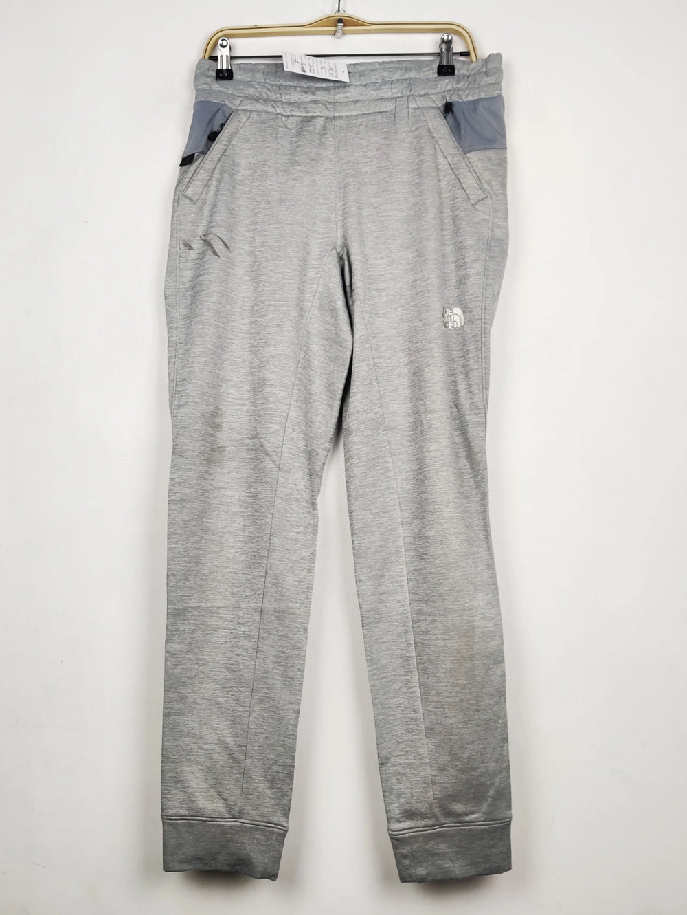 Buy online pre-used pre-loved 100% authentic & Original branded T.H.E N.O.R.T.H F.A.C.E (WMT-543) available in Pakistan. Top international brands avilable.