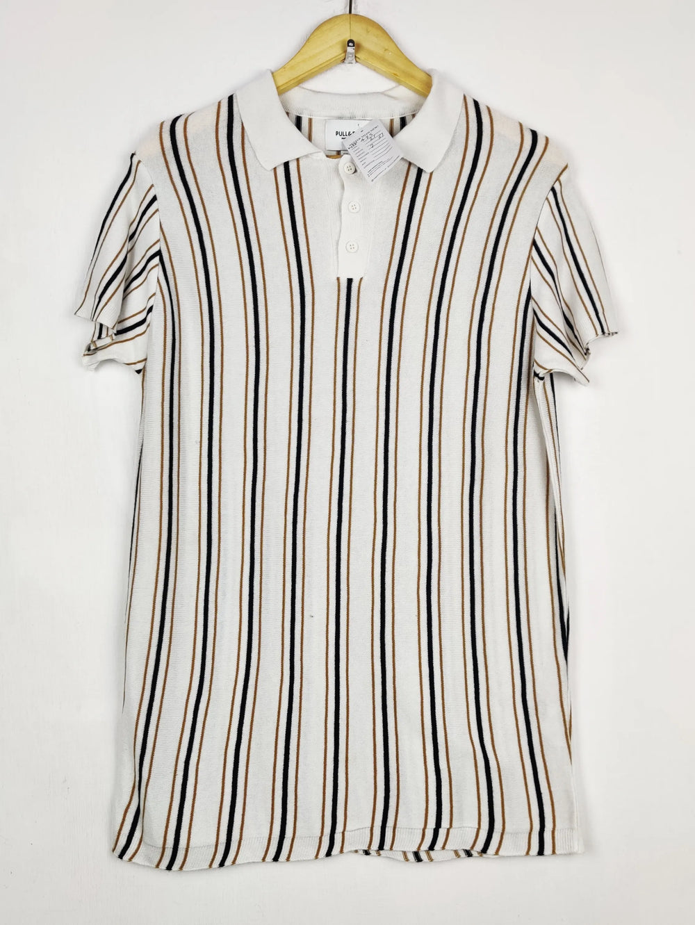 Buy online pre-used pre-loved 100% authentic & Original branded Pull&Bear (WPP-425) available in Pakistan. Top international brands avilable.