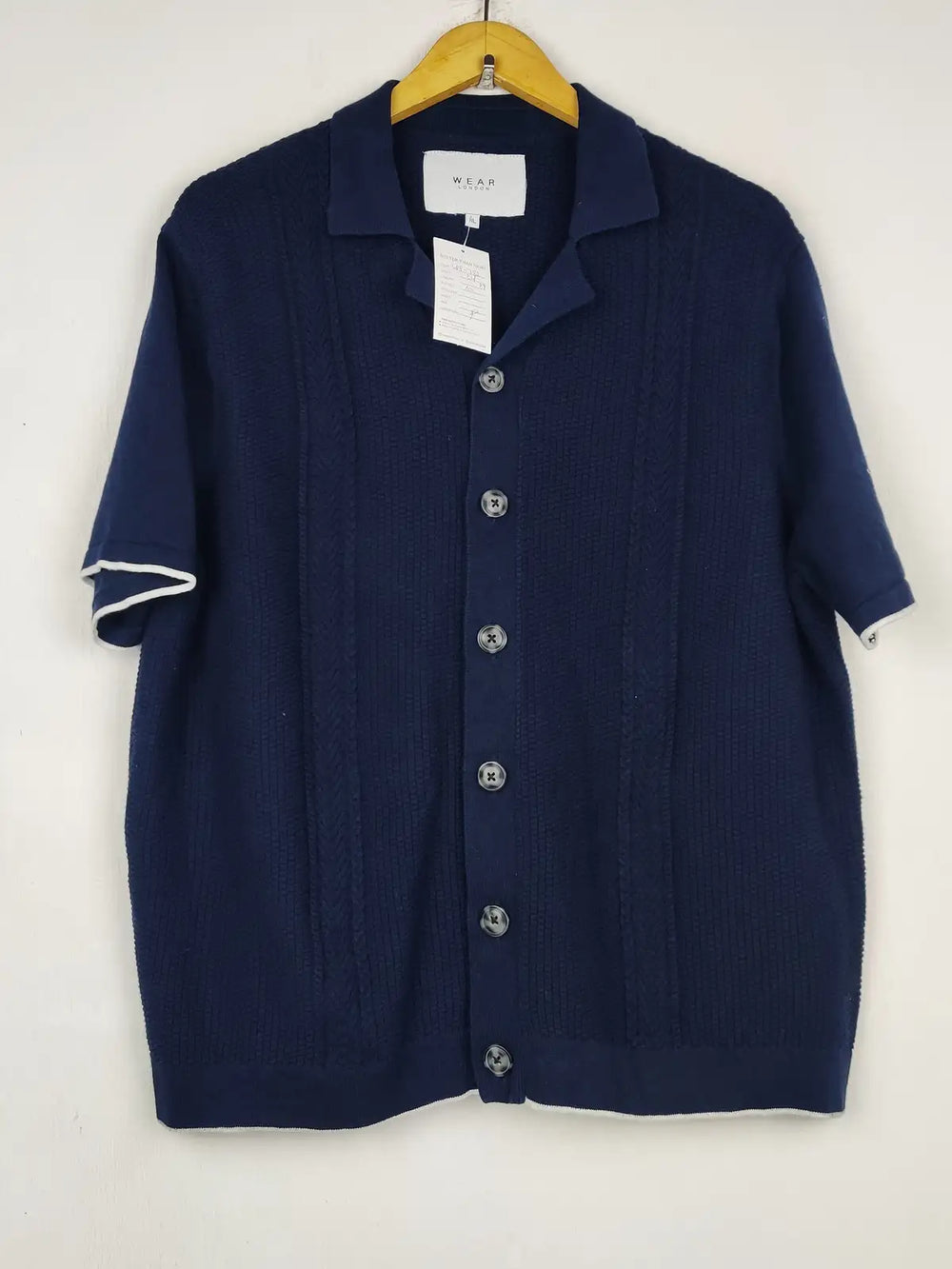 Buy online pre-used pre-loved 100% authentic & Original branded Wear (WPP-782) available in Pakistan. Top international brands avilable.