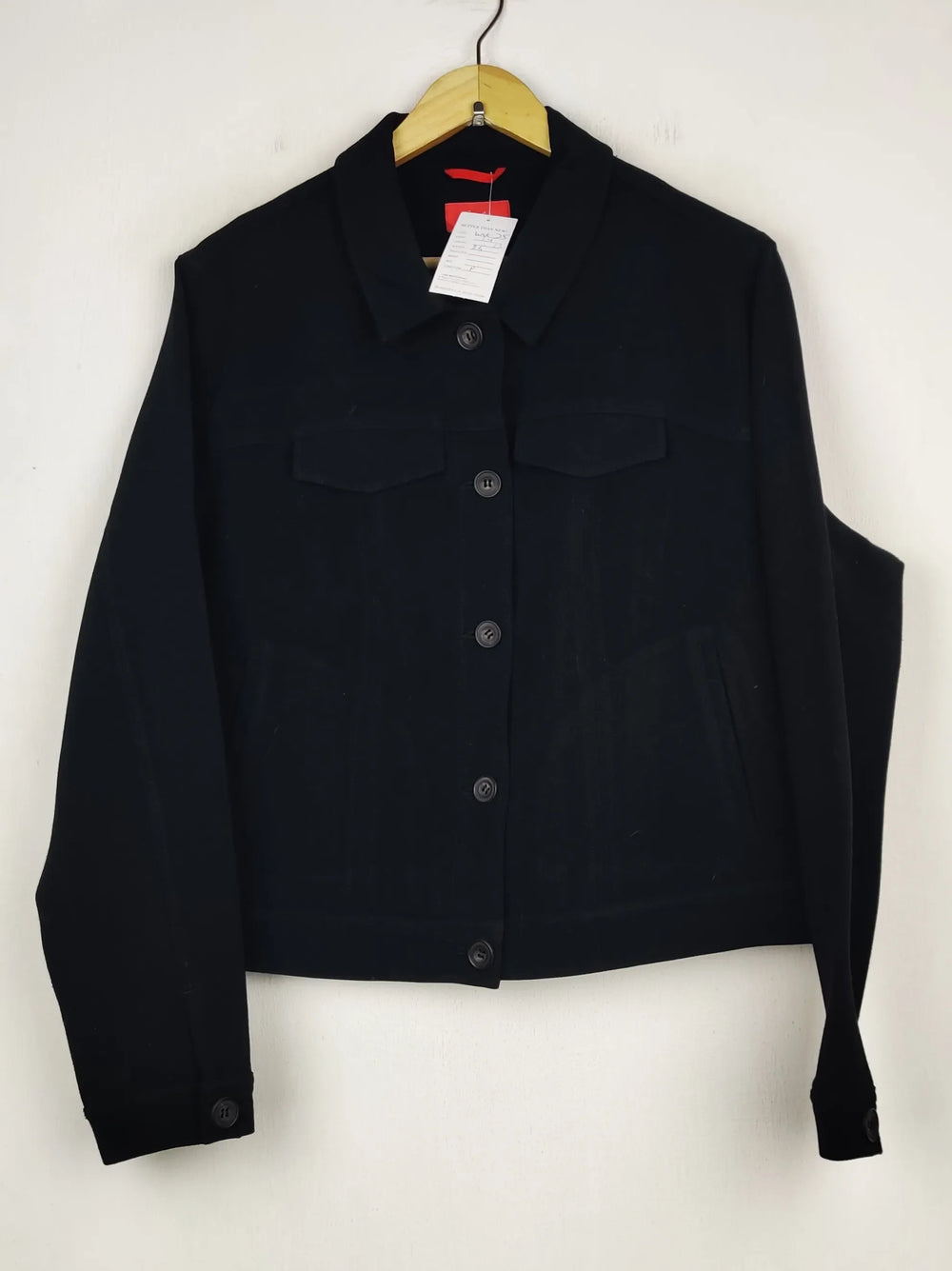 Buy online pre-used pre-loved 100% authentic & Original branded Joules (WSK-25) available in Pakistan. Top international brands avilable.